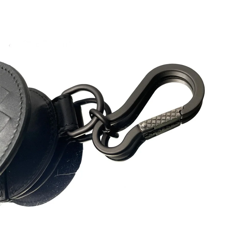 Bottega Veneta DESIGNER Black Leather Woven Intrecciato Headphones Case